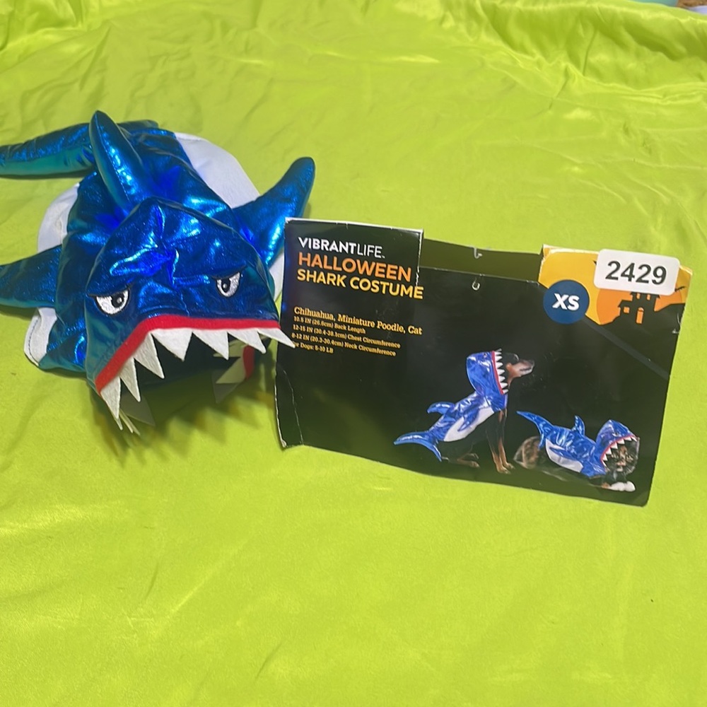 Shark costume MWT - Picture 3 of 6